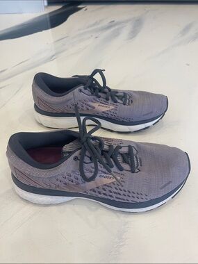 Brooks Women’s Running Shoes - Lavender Purple and Gray